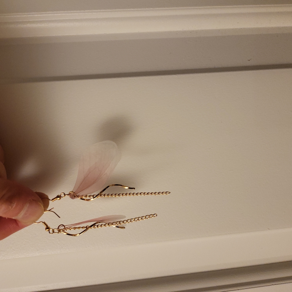 earing - Picture 2 of 2